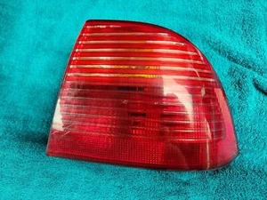 Luz de freno trasera pasajero derecho SAAB 9-5 2006 2007 2008 2009 OEM 12755796 - Imagen 1 de 2