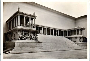 Foto real Altar de Pérgamo, Museo de Pérgamo Berlín, Alemania Postal RPPC - Imagen 1 de 2