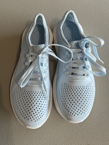 croc tennis shoes women