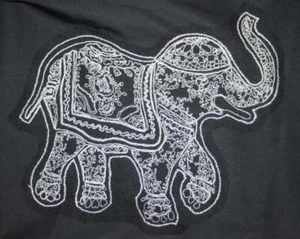 Juego de 4 apliques de elefante bordados oro negro y metálico 11,5" ancho - Imagen 1 de 4