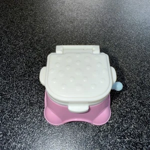 MATTEL TÖPFCHEN TRAININGSTOILETTE BARBIE CHELSEA'S ZUBEHÖR PUPPENHAUS MINI SPIELEN - Bild 1 von 4
