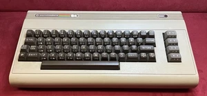 COMMODORE C64. DA COLLEZIONE - NO ACCESSORI - Afbeelding 1 van 7