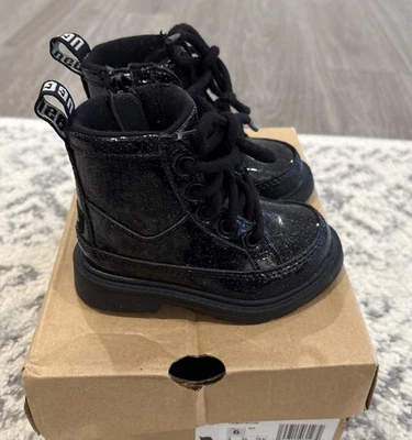Botas militares Ugg Robley Glitter para niños pequeños Foto 1 de 4