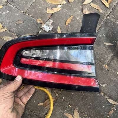 Luces traseras Dodge Charger 2015-2022 tipo LED reemplazo conductor exterior trasero izquierdo OEM Foto 1 de 4