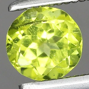0.49ct t.w 4.8x4.8mm Round Natural Green Peridot Gemstone, Myanmar - Picture 1 of 4