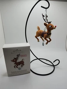 Hallmark Keepsake Ornament 2011 Rudolph Saves Christmas Rudolph The Red-Nosed - Imagen 1 de 4