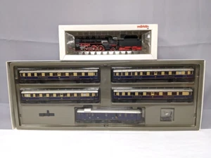 Marklin #3518 #4228 Delta BR 18 H.O. Steam Loco & Tender-5 Passenger Car Set C-8 - Picture 1 of 13