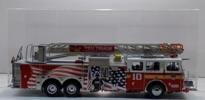CODE 3 12990 1:32 FDNY Seagrave Ladder #10 Firetruck w/Diamond Plate Display - Picture 1 of 6