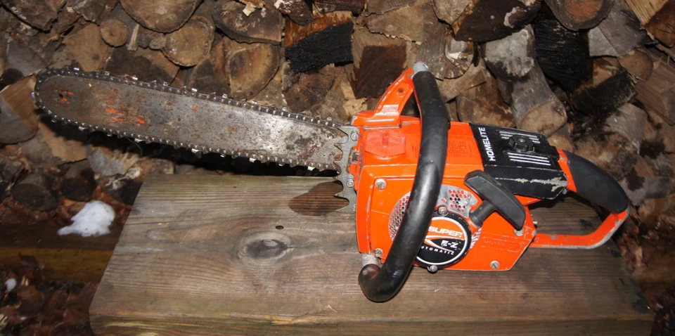 Homelite Super EZ Automatic runs on prime good shape fast shipping - Image 1 of 4