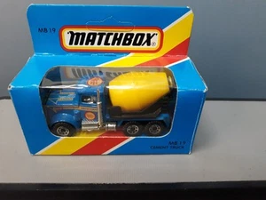matchbox Peterbilt truck Cement Mixer  Kwik-Set Cement no19 - Picture 1 of 6