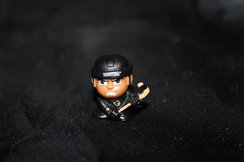 Collectible NHL TEENYMATES Series 9 Figure - OTTAWA SENATORS - NEW! Loose Cover