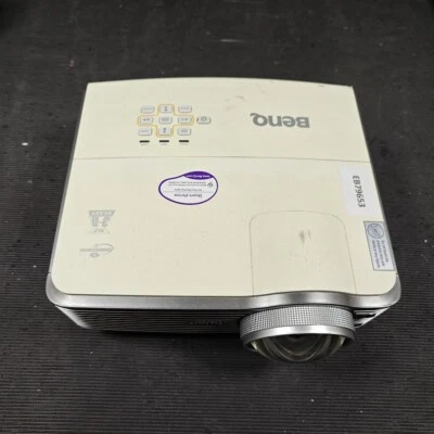 BenQ MX713ST Projektor - Gebraucht, Ungetestet, Kratzer, Keine Kabel - Bild 1 von 4