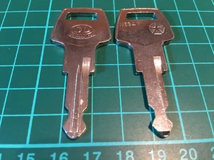 Peugeot 505 año 79-80, 604 año 81 - / llave en blanco perfil DL NE34 - Imagen 1 de 1
