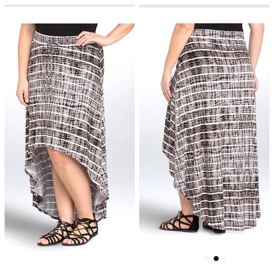 Nuevo 2X 18/20 Torrido Negro/Blanco Boho Tie Dye Hi Lo Dobladillo Hippie Retro Falda Rock Foto 1 de 1
