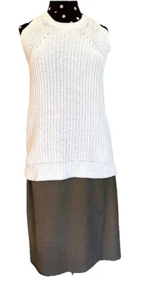 Calvin Klein Collection-Vintage Classic Gray Light Weight Wool Skirt-Size 8 - Image 1 of 4