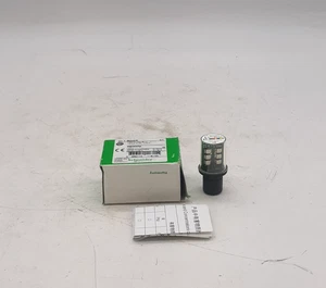 Schneider Electric DL1 BDG6 LED Bulb, Cluster Blue - Picture 1 of 4