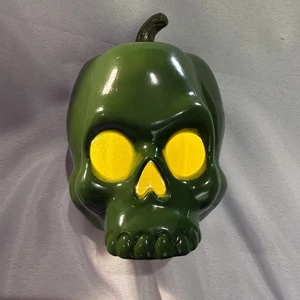 Hyde & Eek LED Leucht Totenkopf Pfeffer Halloween Deko Requisite Batterie Ziel - Bild 1 von 16