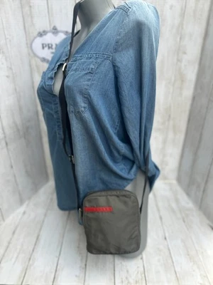 Bandolera PRADA SPORT MINI GRIS NYLON AJUSTABLE # 111 Auténtica Foto 1 de 4
