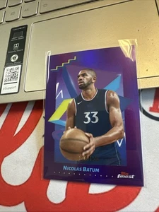 Cortapelos Topps Finest Nicolas Batum poco comunes púrpura/199 2024-25 - Imagen 1 de 2