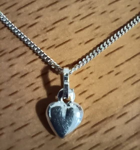 Vtg 925 Italian Italy Sterling Silver 1.5mm Curb Chain 16" long Heart Necklace - Picture 1 of 5