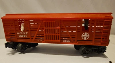 Lionel 6-9280 O-27 ATSF Santa Fe Operating Stock Car - Image 1 of 4