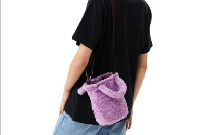 Bolso Converse Mini Sherpa Bucket púrpura. Nuevo con etiquetas. Foto 1 de 4