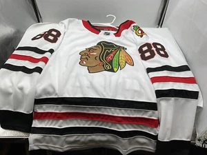 Adidas Climalite NHL Blackhawks #88 Patrick Kane Trikot, Größe 46, gebraucht - Bild 1 von 8