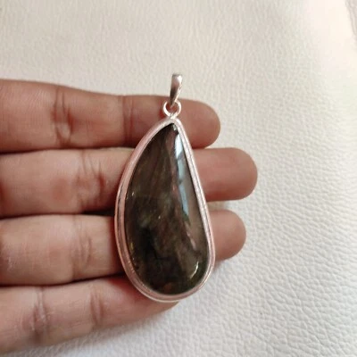 Ciondolo labradorite pietra preziosa argento ciondolo fatto a mano regalo gio... - Immagine 1 di 4