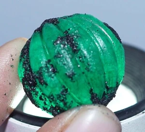 Piedra preciosa calabaza extraída tierra áspera esmeralda verde colombiana natural 110,00 quilates - Imagen 1 de 6
