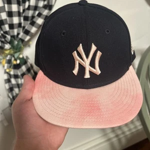 Edición Limitada New Era Yankees Sombrero Edición Día de la Madre Raro Rosa Ajustado 6 7/8 - Imagen 1 de 8