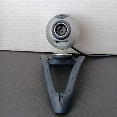 Logitech QuickCam Pro 4000 Web Cam 1.3MP Live Video Calling Video IM With Base - Image 1 of 4