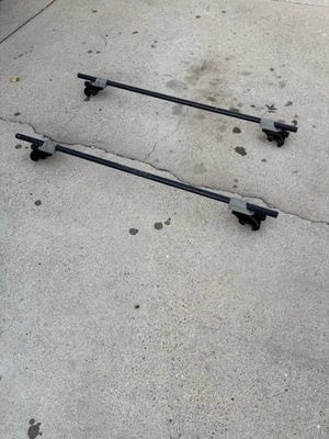 Barras transversales Reese Explore Foto 1 de 3