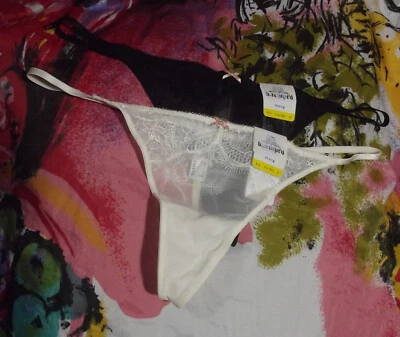 2 NEW B.TEMPT'D BY WACOAL 976361 275/004 LACE & MESH G-STRING PANTIES M - Image 1 of 2