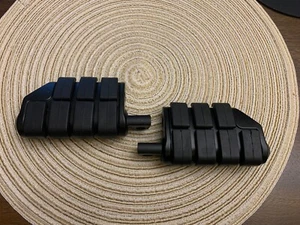 Pair Male Mount Footpegs Footrests For Harley Touring Sportster Softail Dyna New - Bild 1 von 4