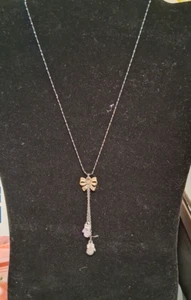 Betsey Johnson Gunmetal Pink Mittens & Bow Pendant Necklace NWT Vintage - Picture 1 of 3