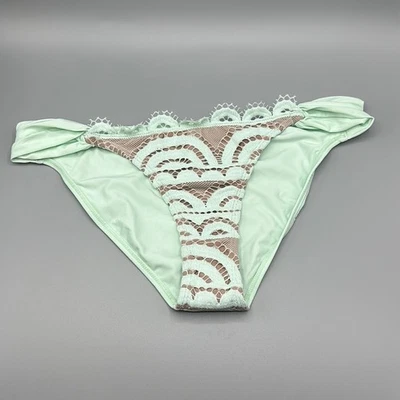 Pantalones de bikini PILYQ NUEVOS CON ETIQUETAS Azura superpuestos de encaje abanicados completos para adolescentes talla grande Foto 1 de 4