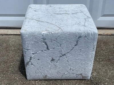 Nuevo cubo cuadrado otomano reposapiés puf taburete tela de diseñador terciopelo corte blanco Foto 1 de 4