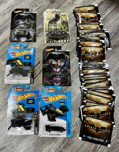 Lote de 6 autos Hot Wheels Batman con autos Batimóvil y 50 paquetes de 5 pegatinas Batman ea - Imagen 1 de 8