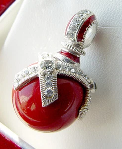 SALE ! BEAUTIFUL STERLING SILVER 925 with GENUINE CORAL RUSSIAN EGG PENDANT - Picture 1 of 3