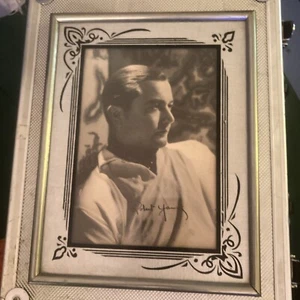 Art Deco Era Grey Hollywood Actor Robert Young Framed Portrait Signature Print - Picture 1 of 11