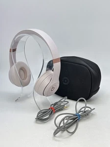 Beats Solo 4 A3140 Wireless On-Ear Kopfhörer Pink mit Kabeln & Hülle - Bild 1 von 8