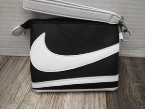 Nike Icon Cortez Muñequera Cremallera Bolsillo Cartera Negro 5.1/4X4.1/4" Unisex - Imagen 1 de 8