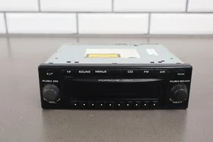 Radio reproductor AM-FM-CD 2003-2004 Porsche Boxster 986 996 OEM (99664512802) probado - Imagen 1 de 24