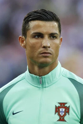 Cristiano Ronaldo Fútbol Fútbol Estrella Impresión Arte de Pared Decoración del Hogar - PÓSTER 20x30 Foto 1 de 4