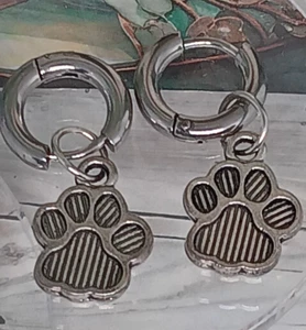 Silvery Cute Cat Pawprint Hoops Simple Animal Footprint Pierced Earrings - Picture 1 of 3