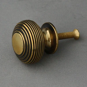 Large Brass Beehive Cabinet Knob - Imagen 1 de 5