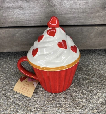 cupcake Valentines Day Heart mug with topper Rare! - Image 1 of 2