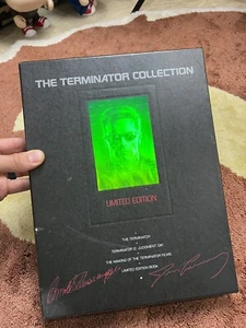 VTG The Terminator Collection Limited Edition 3 VHS Collectors Book T2 Arnold - Imagen 1 de 12
