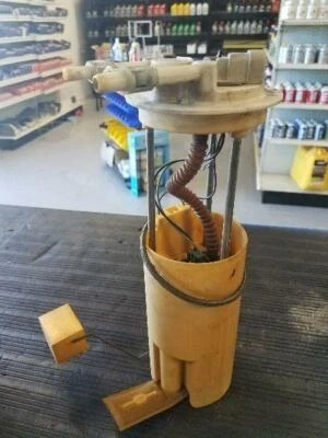 Bomba de combustível Cadillac Deville 00 01 02 03 - Imagem 1 de 3