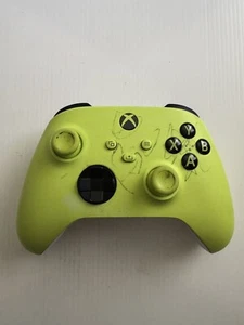 Microsoft Wireless Controller Xbox One / Xbox Series X/S - Electric Volt Yellow - Picture 1 of 5